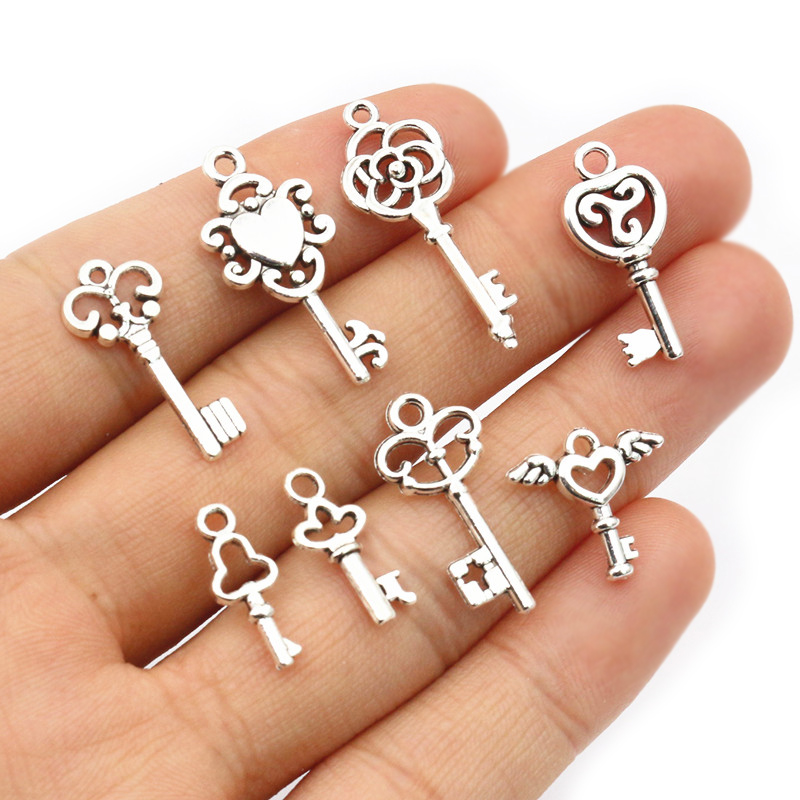 50pcs Vintage Small Key Charms - Vintage Collectibles For Sale reseña y precio