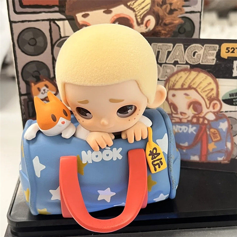 52TOYS NOOK in Vintage Store,  - Vintage Collectible Toy Store reseña y precio