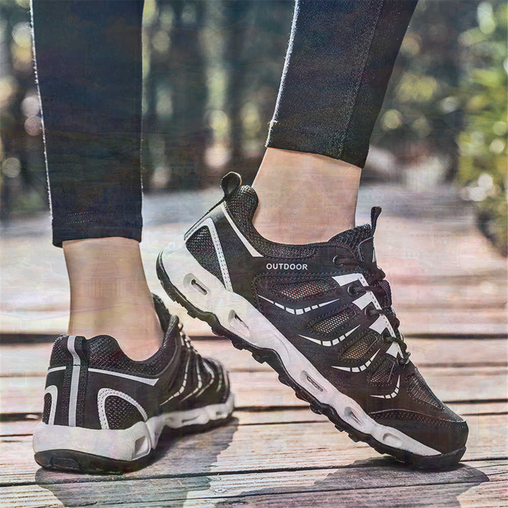 Sumer Round Tip Silver Sneaker - Most Collectible Vintage Items reseña y precio